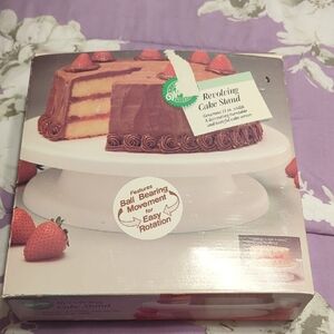 Wilton Revolving Cake Stand